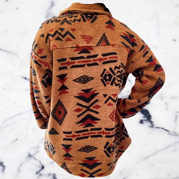 Size Small Aztec Sherpa Jacket - Picture 2 of 2